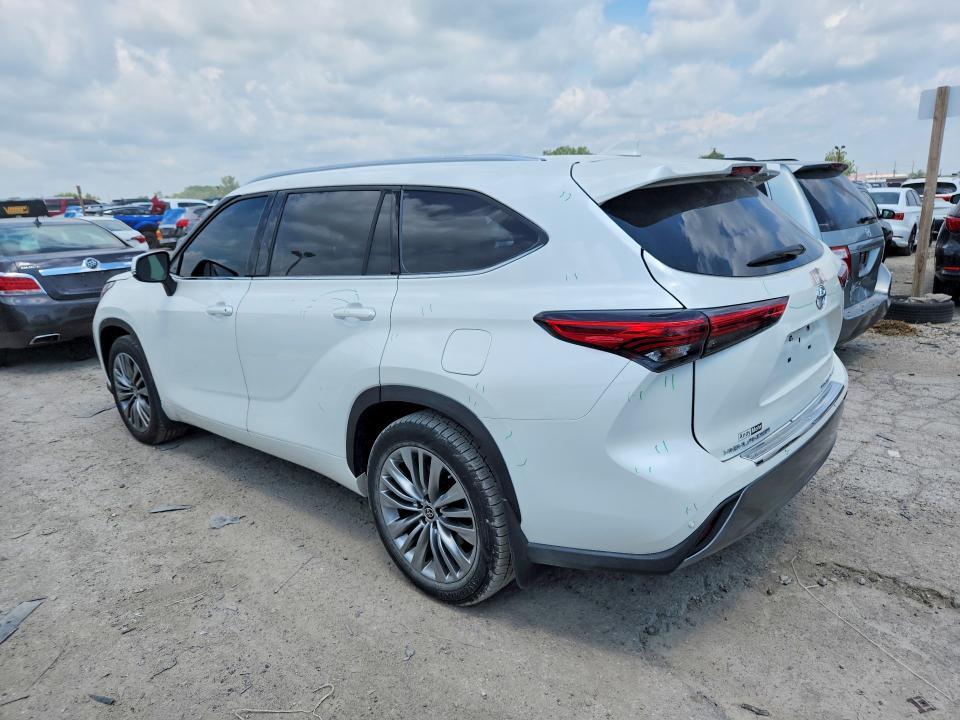 2021 TOYOTA HIGHLANDER PLATINUM — Фото 2 из 13