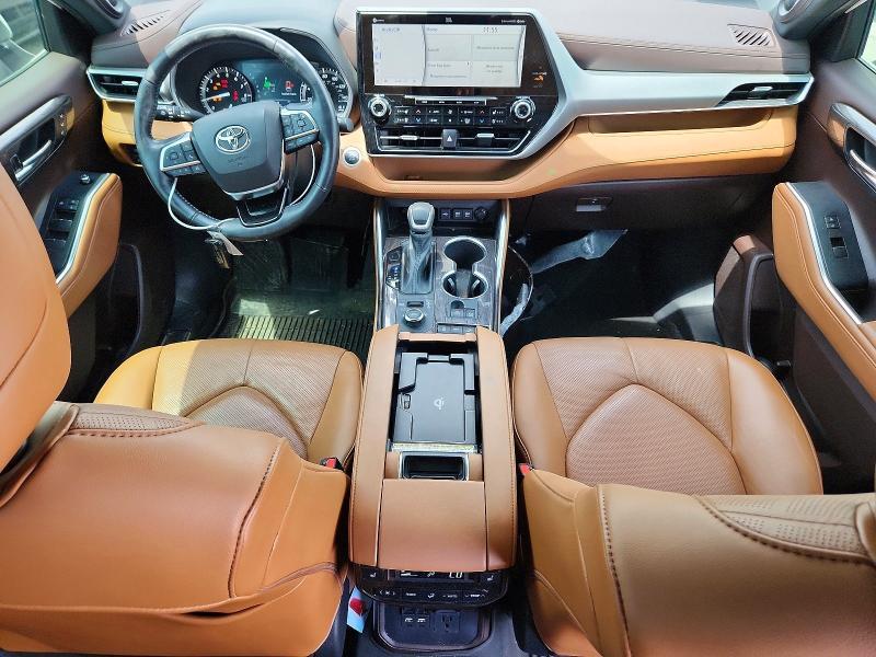2021 TOYOTA HIGHLANDER PLATINUM — Фото 8 из 13