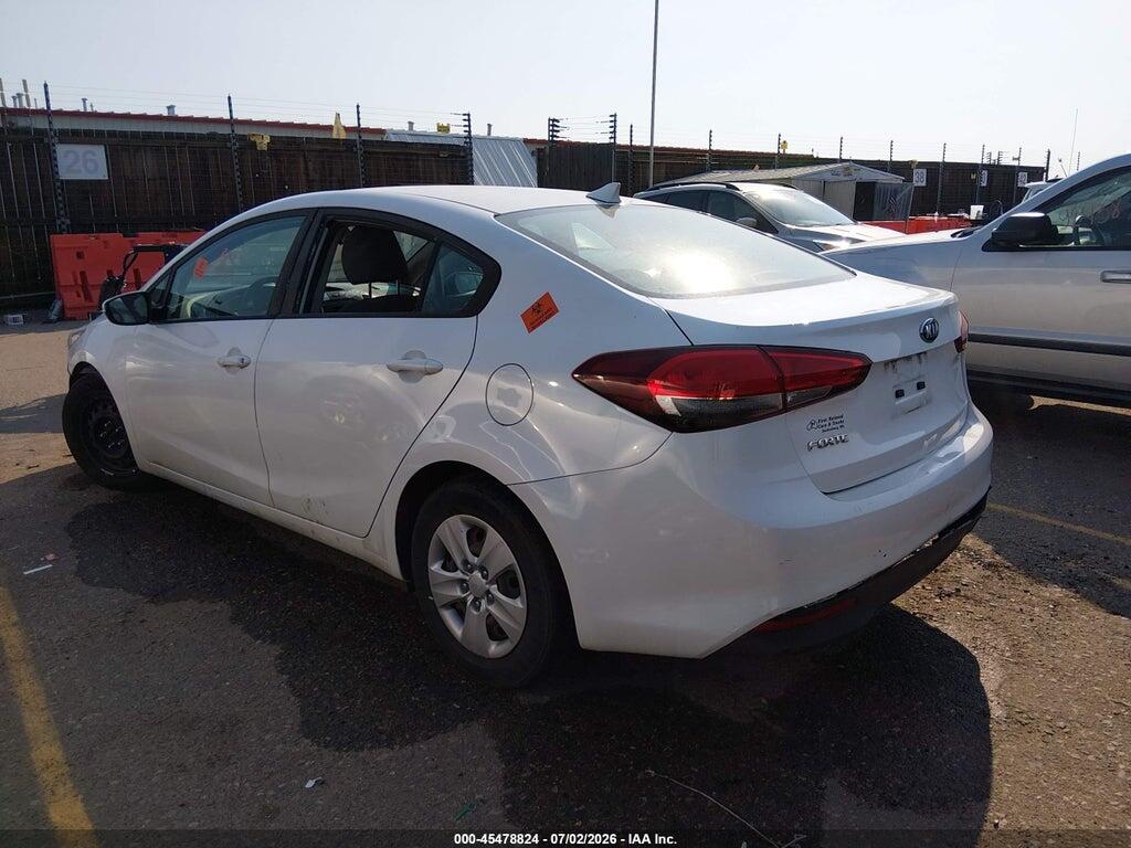 3KPFL4A74HE096562 2017 KIA FORTE photo no. 3