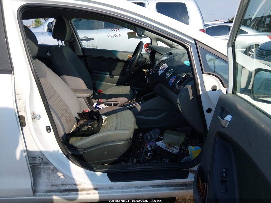3KPFL4A74HE096562 2017 KIA FORTE photo no. 5
