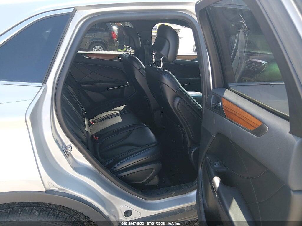5LMCJ2D98HUL71032 2017 LINCOLN MKC photo no. 8