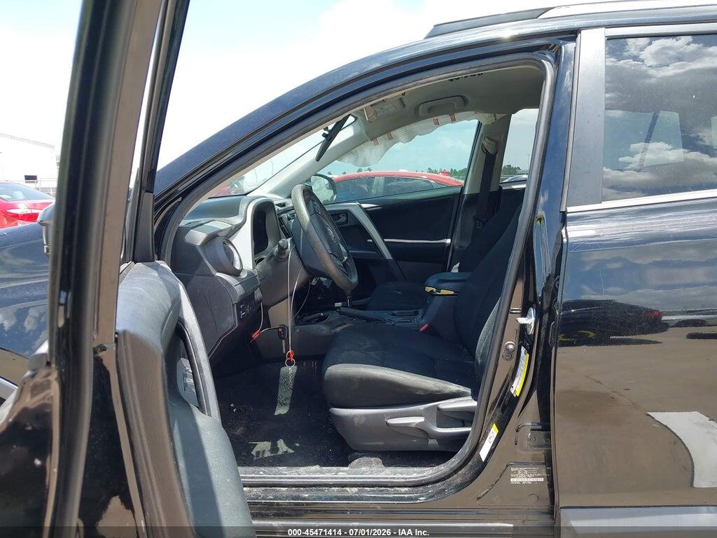 2T3ZFREV6JW455981 2018 TOYOTA RAV4 photo no. 5