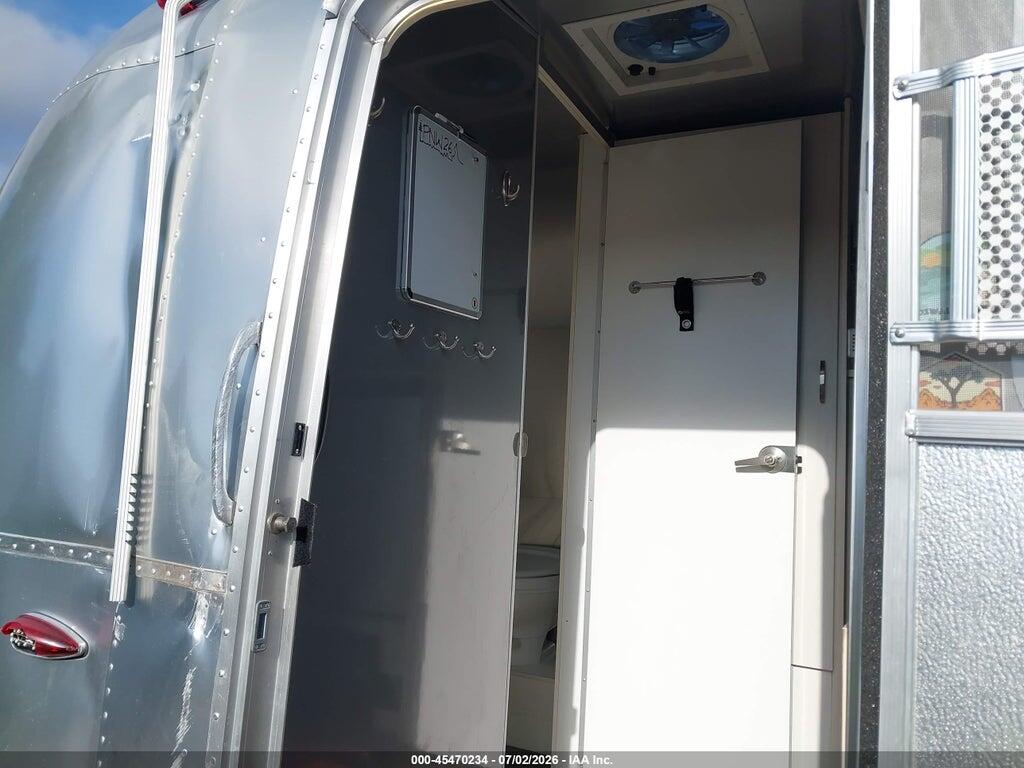 1STVRTF17JJ541203 2018 AIRSTREAM OTHER photo no. 8