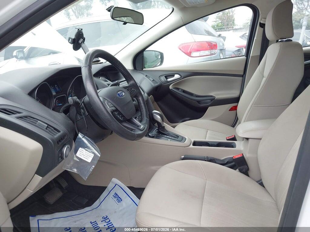 1FADP3K27GL396066 2016 FORD FOCUS photo no. 12