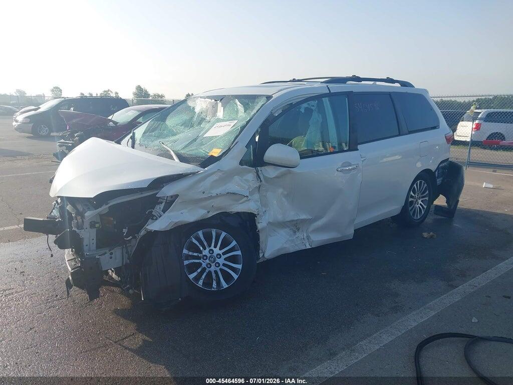 5TDYZ3DC2KS993712 2019 TOYOTA SIENNA photo no. 2