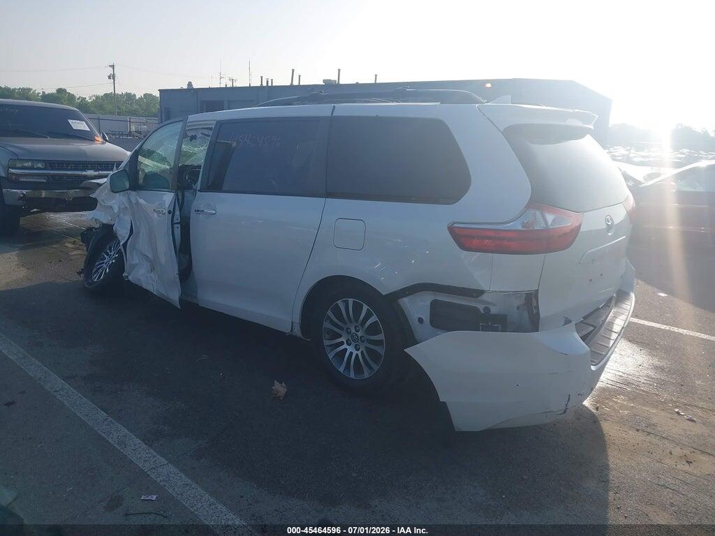 5TDYZ3DC2KS993712 2019 TOYOTA SIENNA photo no. 3