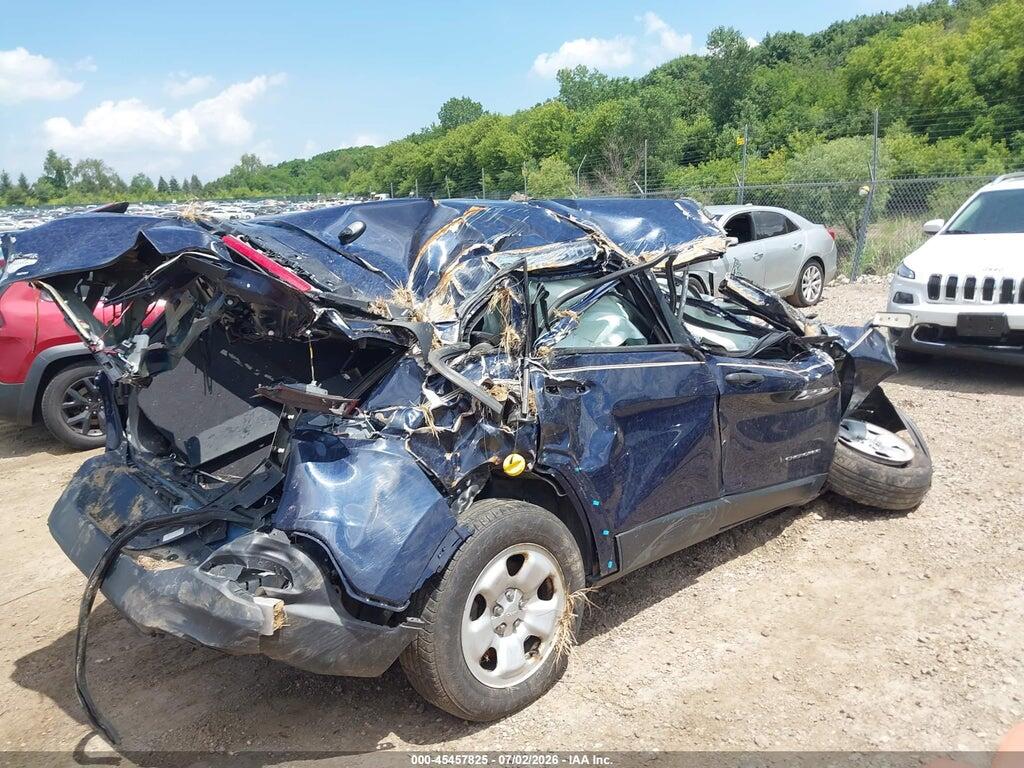 1C4PJMAB1GW313858 2016 JEEP CHEROKEE photo no. 4
