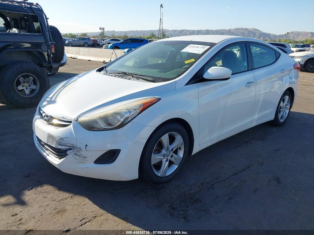 5NPDH4AE1DH357045 2013 HYUNDAI ELANTRA photo no. 2