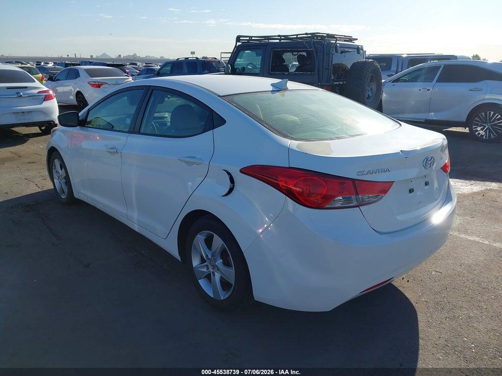 5NPDH4AE1DH357045 2013 HYUNDAI ELANTRA photo no. 3