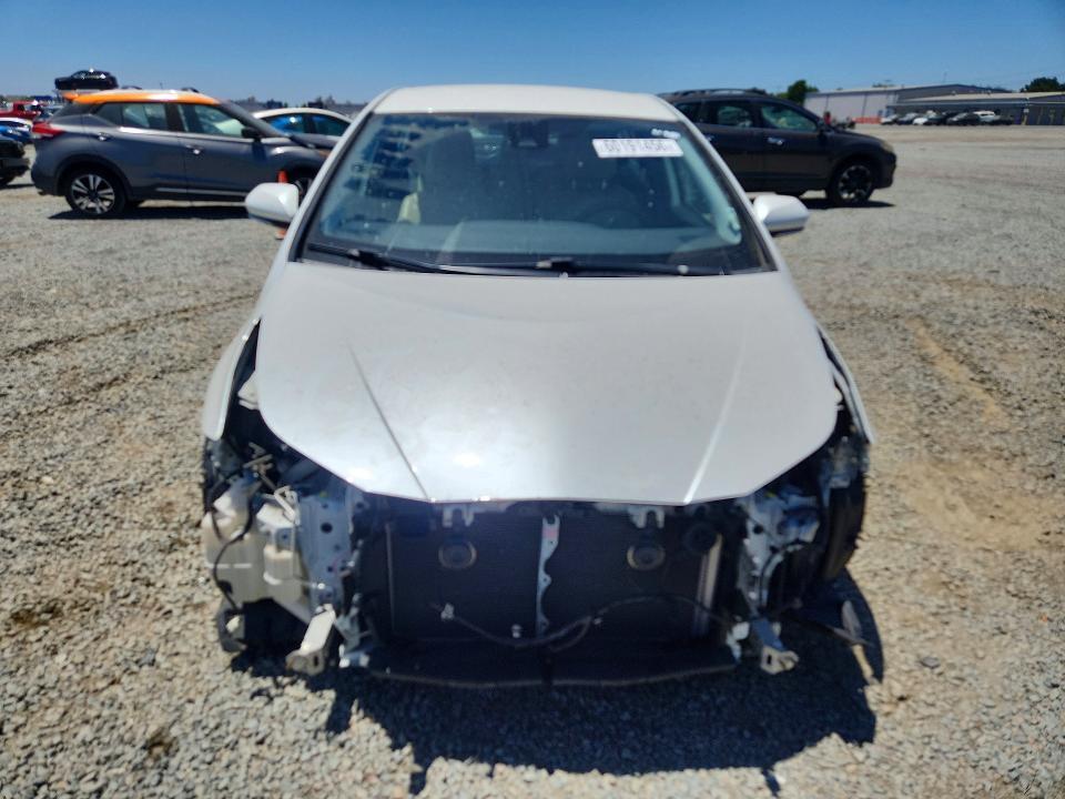 2021 TOYOTA PRIUS LE — Фото 5 из 13