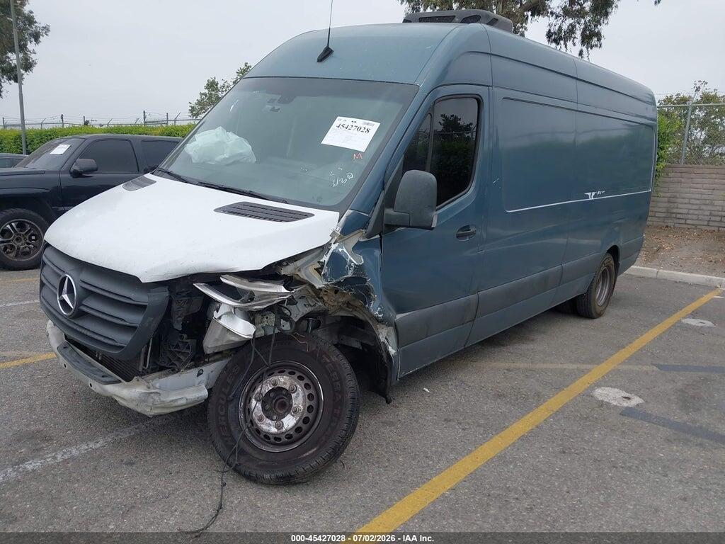 WD4PF1CD0KP156606 2019 MERCEDES-BENZ SPRINTER 3500 photo no. 2