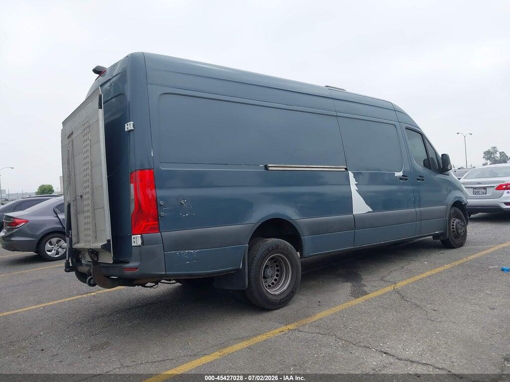 WD4PF1CD0KP156606 2019 MERCEDES-BENZ SPRINTER 3500 photo no. 4