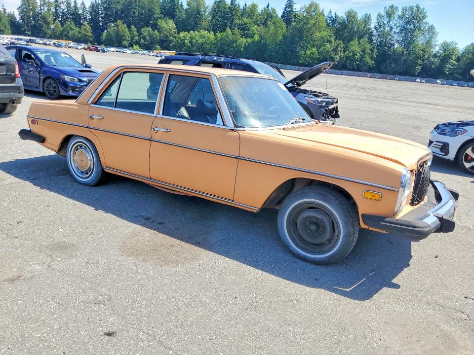 1976 MERCEDES-BENZ 240-CLASS — Фото 4 из 12