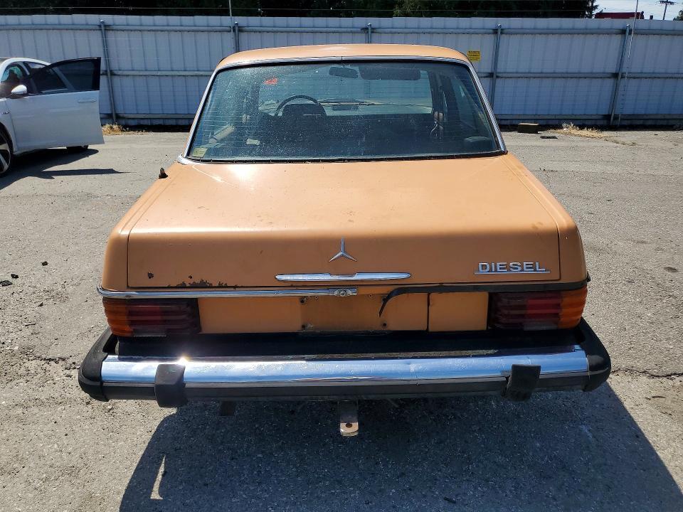 1976 MERCEDES-BENZ 240-CLASS — Фото 6 из 12