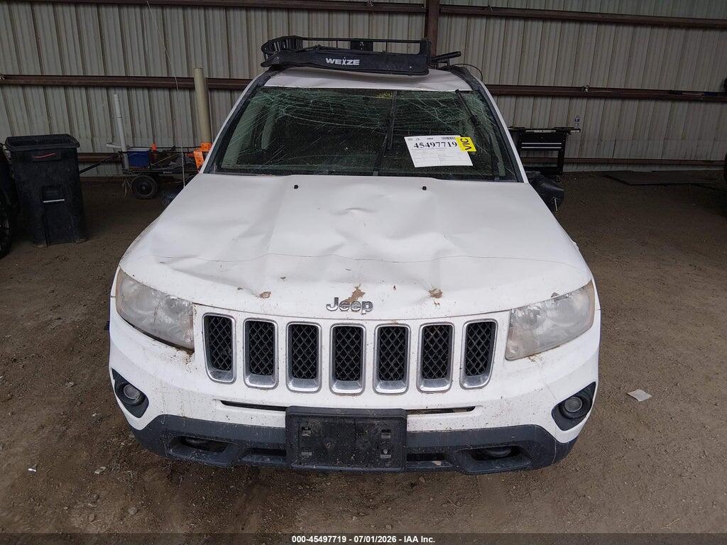 1J4NF1FBXBD135270 2011 JEEP COMPASS photo no. 12