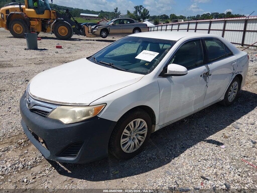 4T4BF1FK1ER374382 2014 TOYOTA CAMRY photo no. 2