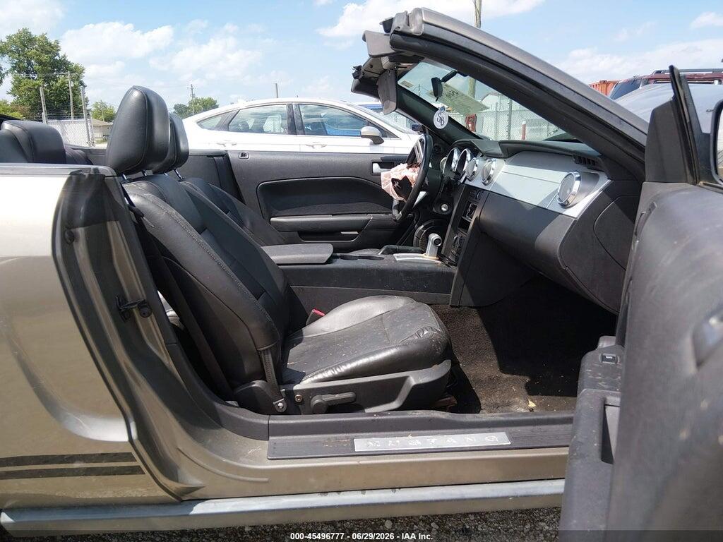1ZVFT84N955232299 2005 FORD MUSTANG photo no. 5