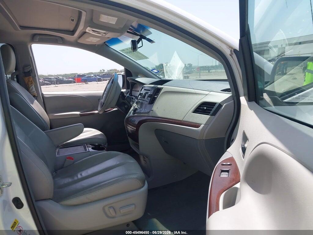5TDYK3DC1ES524586 2014 TOYOTA SIENNA photo no. 5