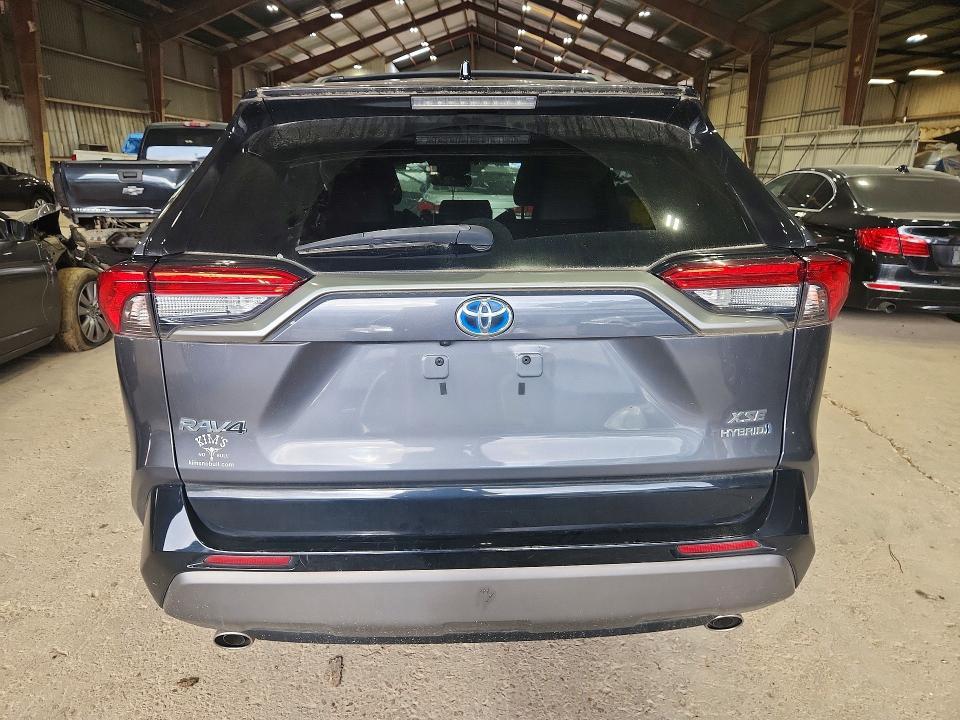 2021 TOYOTA RAV4 HYBRID XSE — Фото 6 из 13