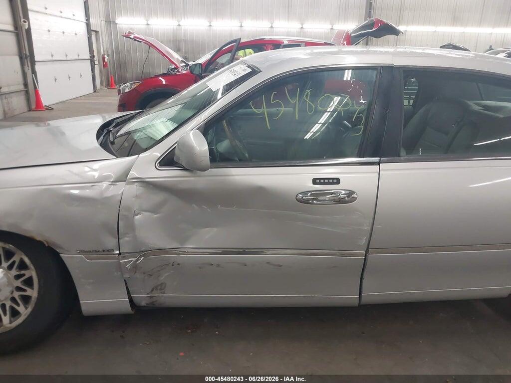 1LNHM82W41Y689434 2001 LINCOLN TOWN CAR photo no. 6