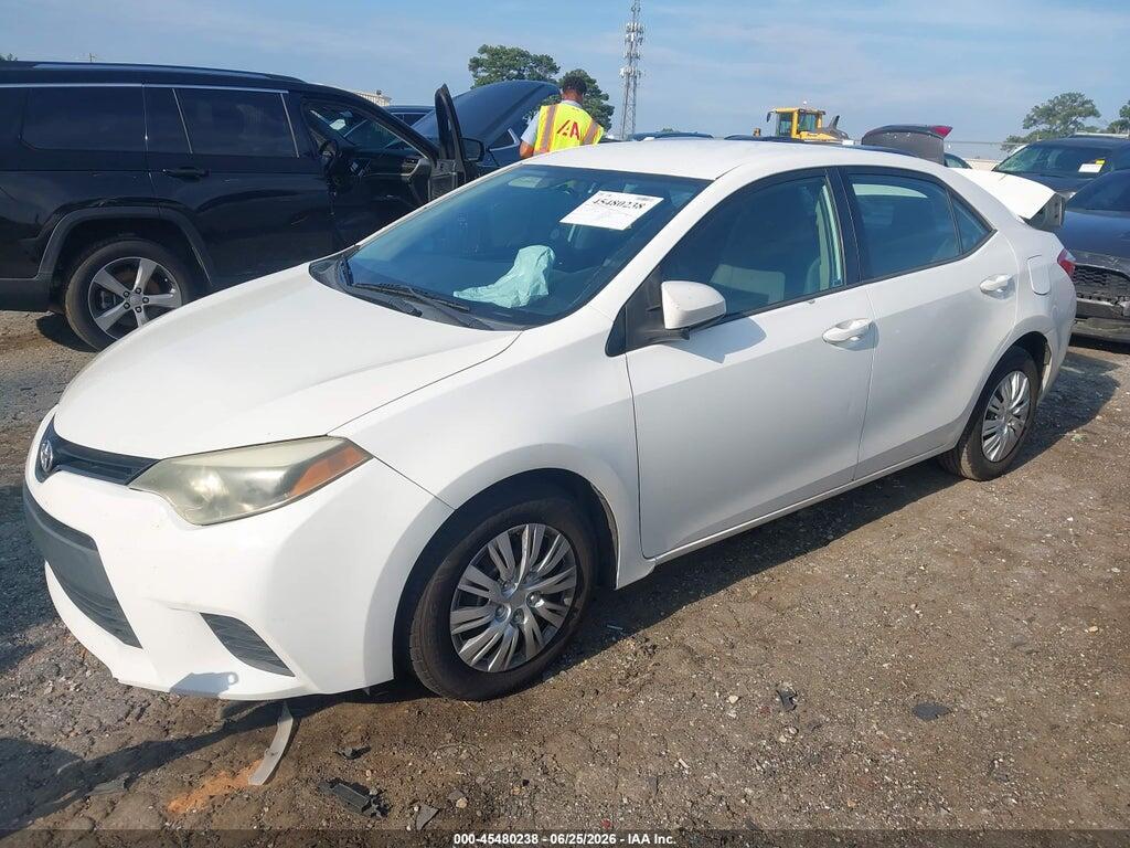 5YFBURHE5FP280823 2015 TOYOTA COROLLA photo no. 2