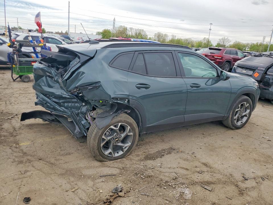 2025 CHEVROLET TRAX 1LT — Фото 3 из 13
