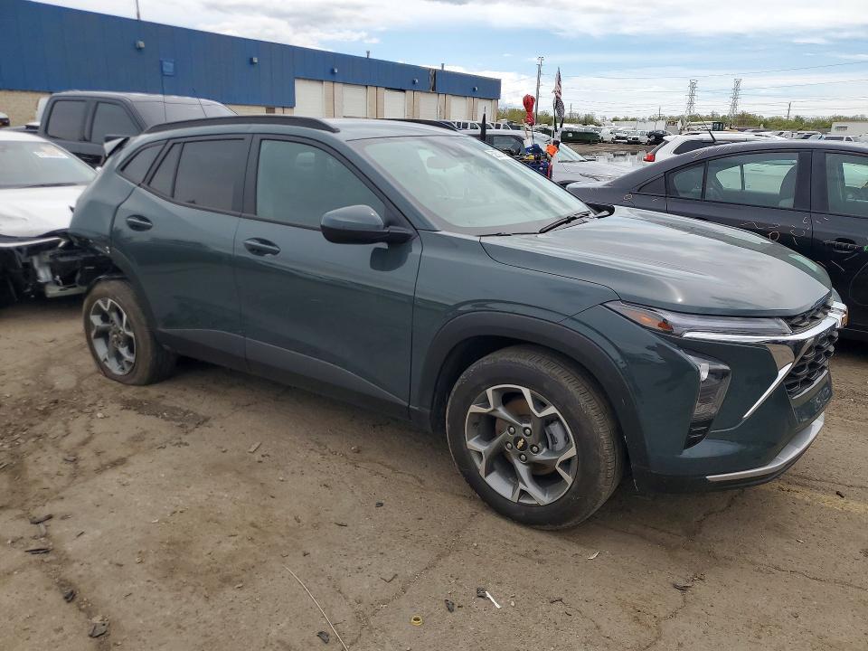 2025 CHEVROLET TRAX 1LT — Фото 4 из 13