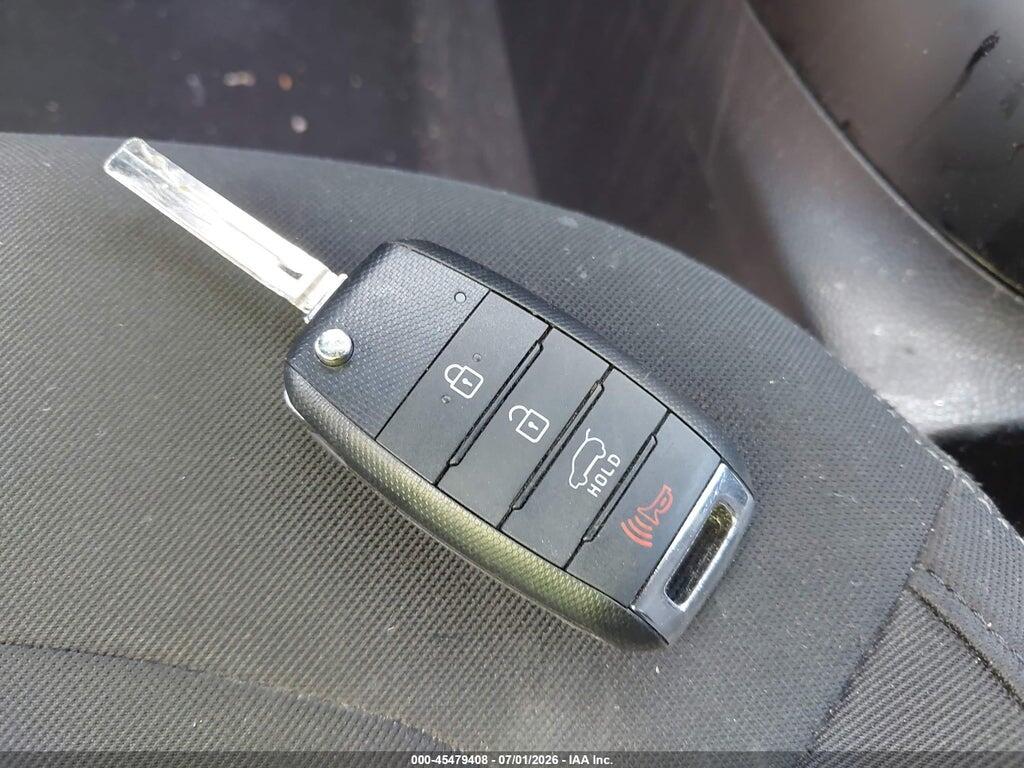 KNDJN2A26E7717387 2014 KIA SOUL photo no. 11
