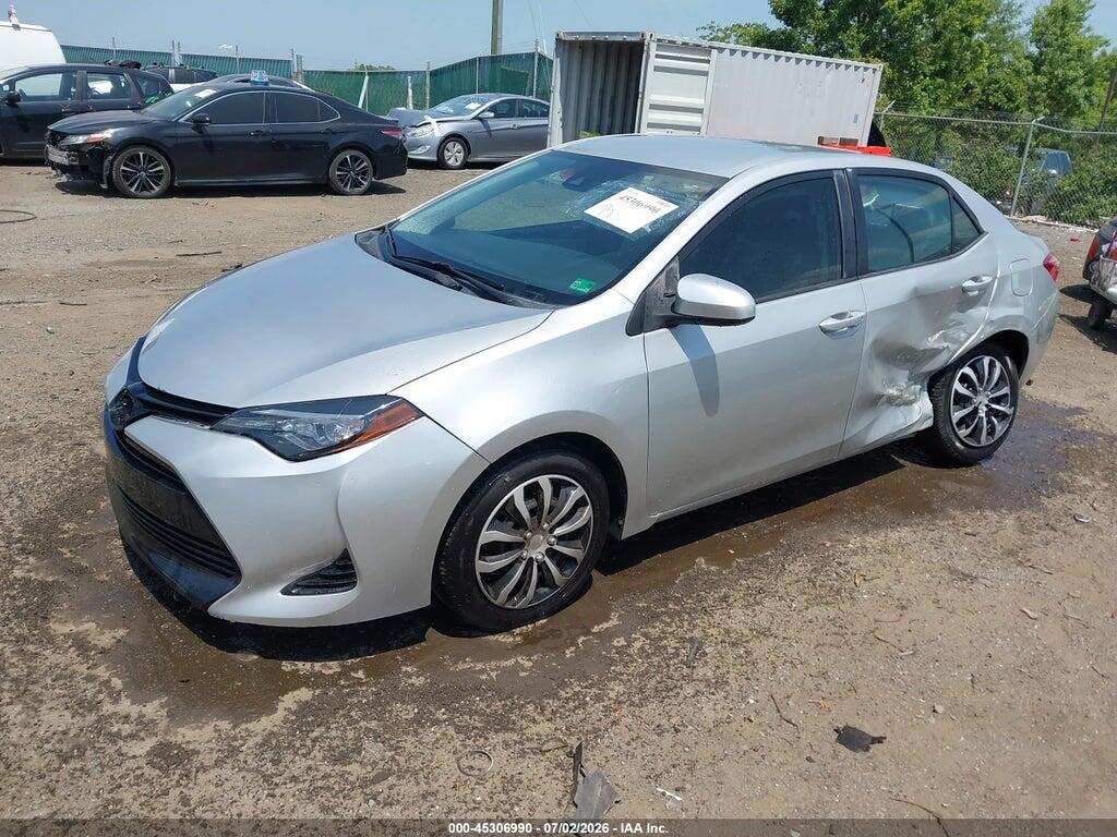 5YFBURHE4HP653384 2017 TOYOTA COROLLA photo no. 2