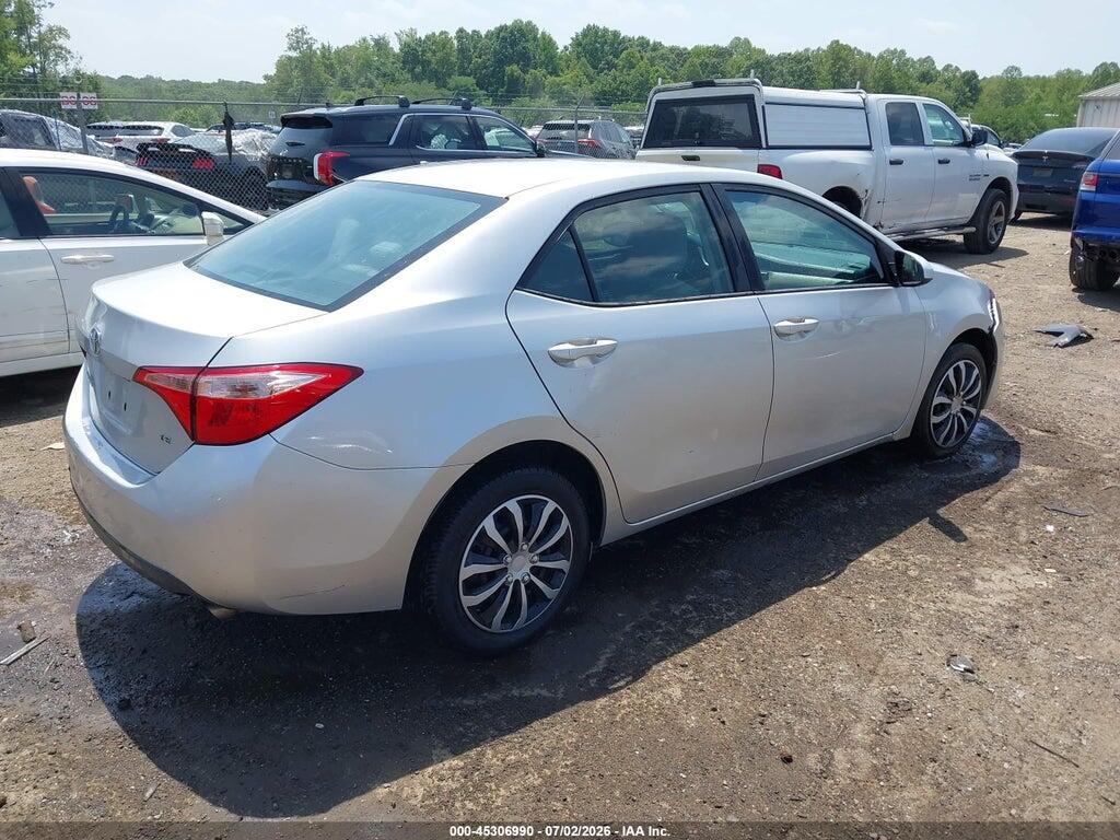 5YFBURHE4HP653384 2017 TOYOTA COROLLA photo no. 4