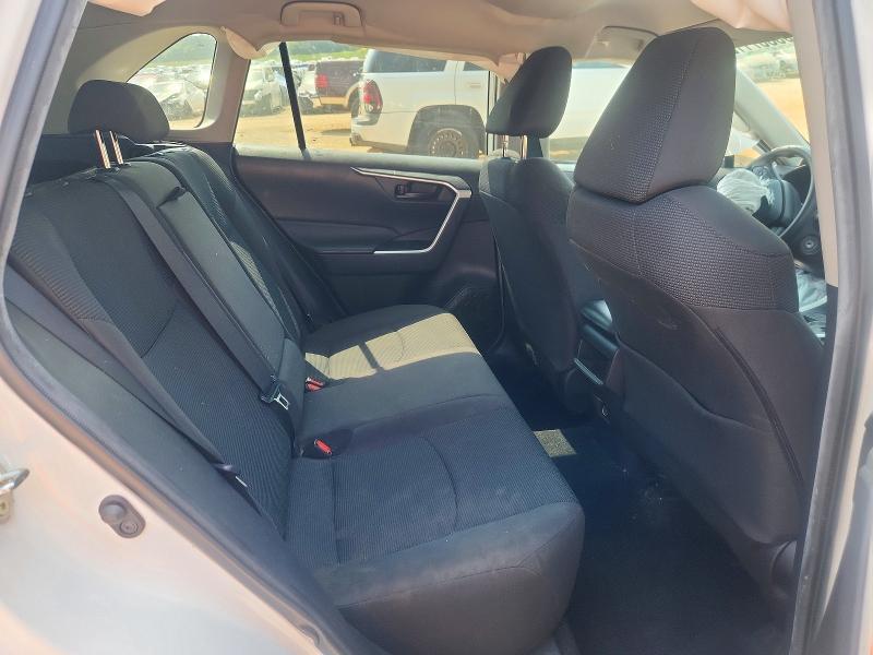 2021 TOYOTA RAV4 LE — Фото 11 из 14