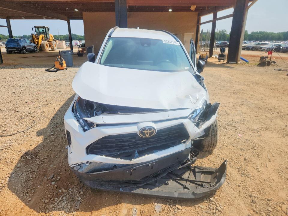 2021 TOYOTA RAV4 LE — Фото 5 из 14