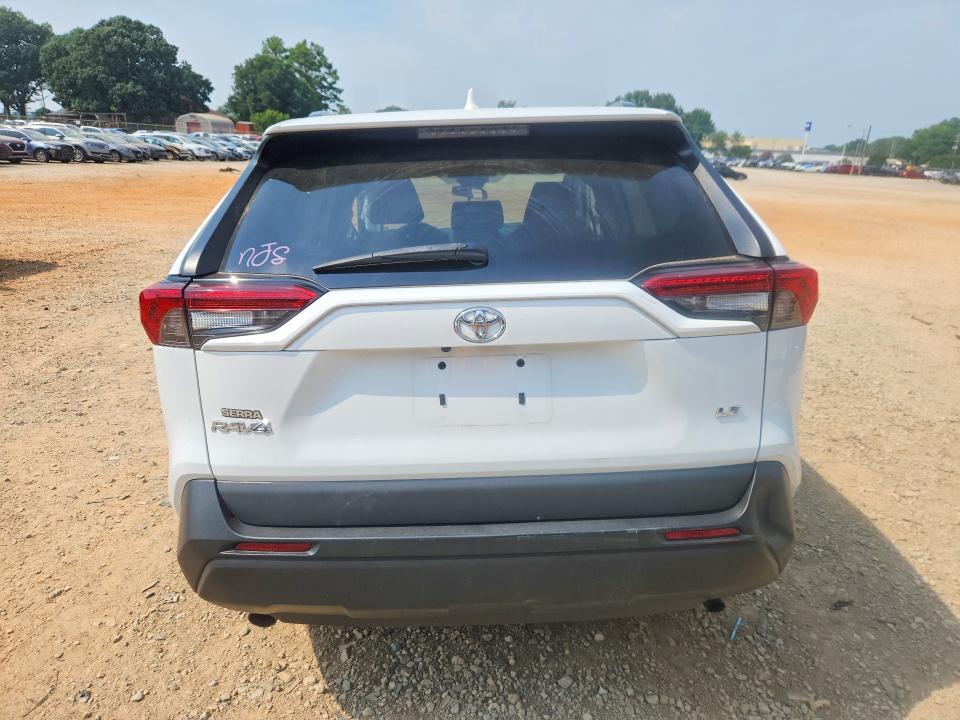 2021 TOYOTA RAV4 LE — Фото 6 из 14