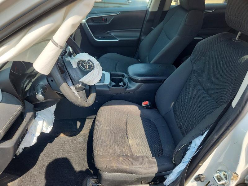 2021 TOYOTA RAV4 LE — Фото 7 из 14