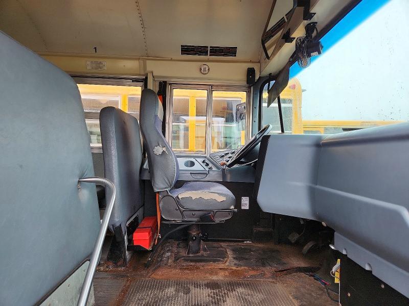 2013 IC CORPORATION CE SERIES SCHOOL - SCHOOL BUS — Фото 5 из 10