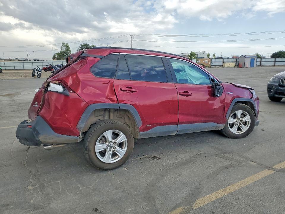 2021 TOYOTA RAV4 LE — Фото 3 из 13