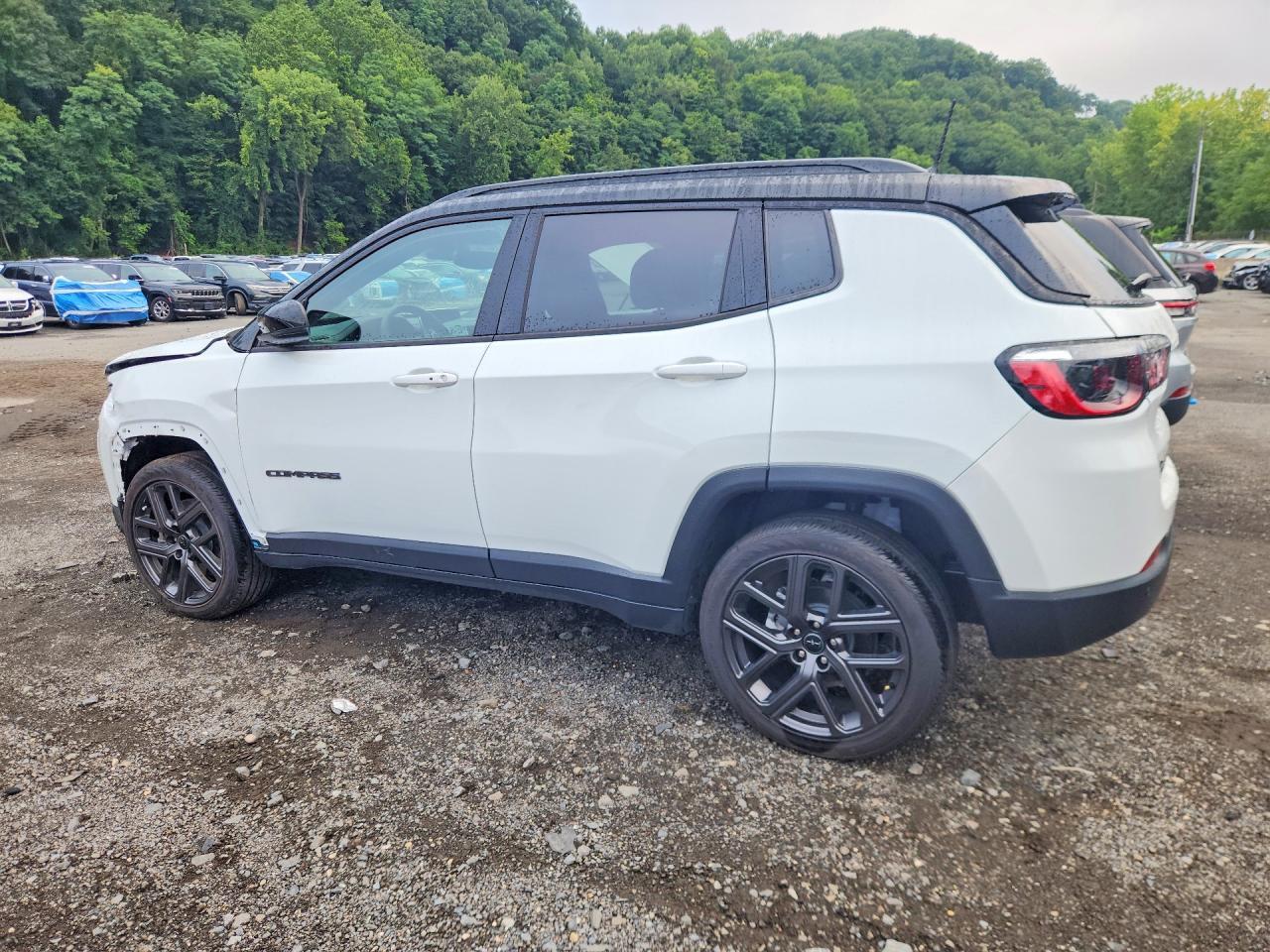 2026 JEEP COMPASS LIMITED — Фото 2 из 13