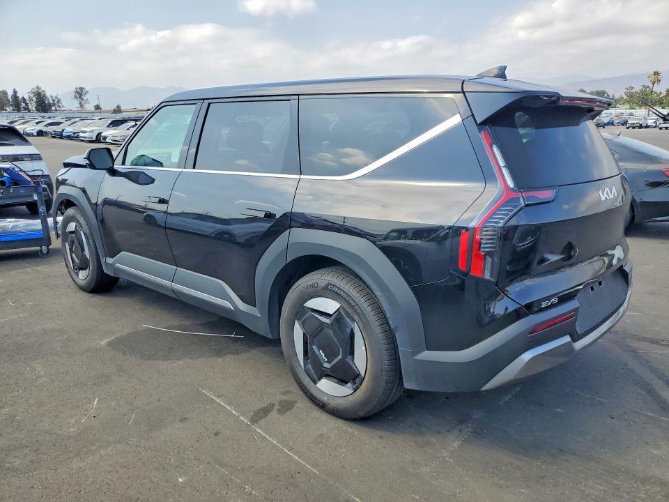 2026 KIA EV9 LIGHT — Фото 2 из 14
