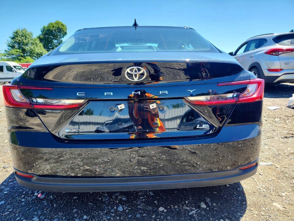 2026 TOYOTA CAMRY LE — Фото 6 из 12