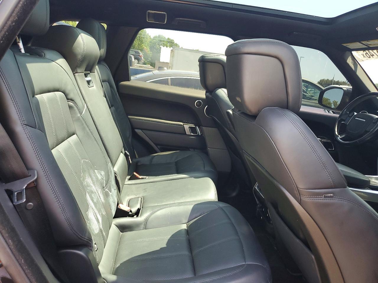 2018 LAND ROVER RANGE ROVER SPORT HSE — Фото 11 из 13