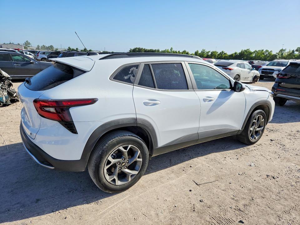 2025 CHEVROLET TRAX 1LT — Фото 3 из 12