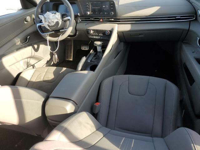 2025 HYUNDAI ELANTRA SEL SPORT — Фото 8 из 12