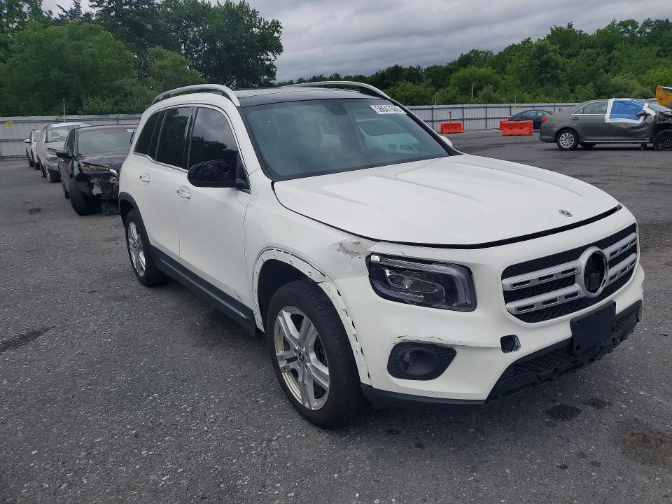 2023 MERCEDES-BENZ GLB 250 4MATIC — Фото 4 из 13