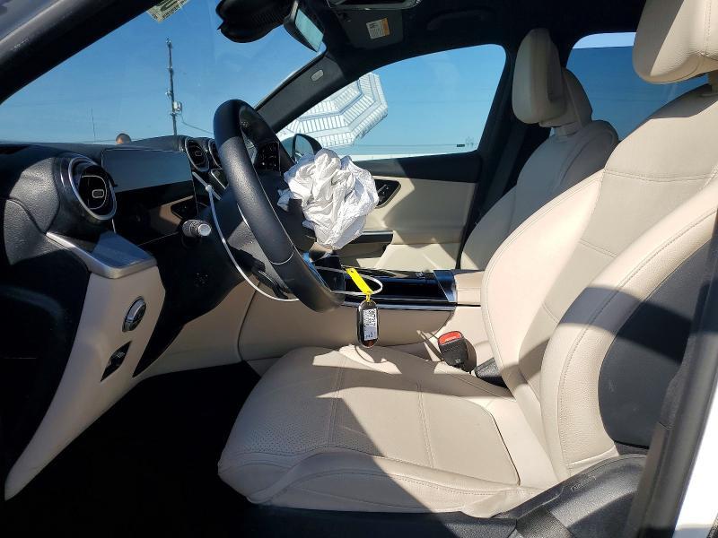 2025 MERCEDES-BENZ GLC 300 — Фото 7 из 14