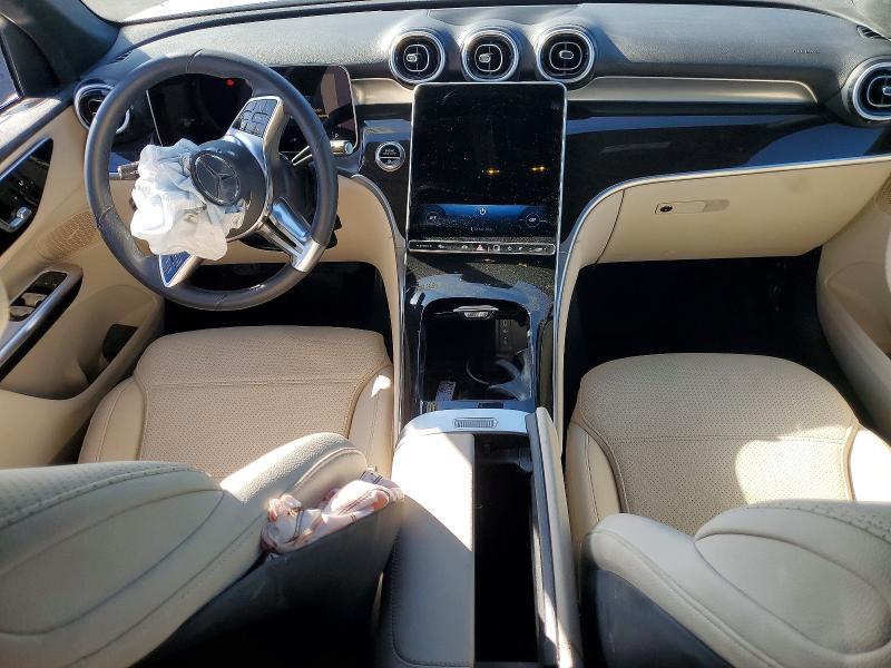 2025 MERCEDES-BENZ GLC 300 — Фото 8 из 14