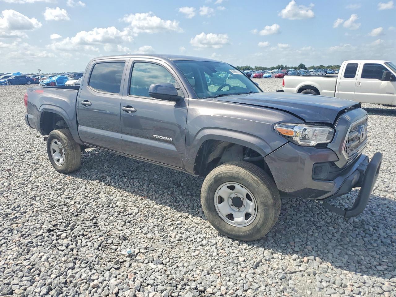 2021 TOYOTA TACOMA SR V6 — Фото 4 из 12