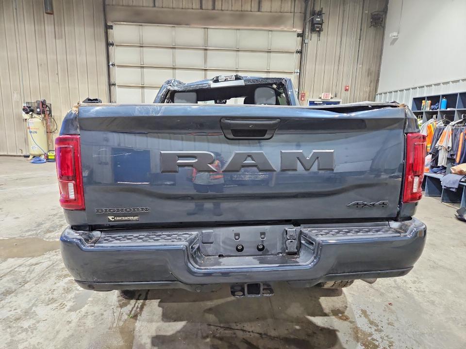 2025 RAM 2500 BIG HORN — Фото 6 из 12