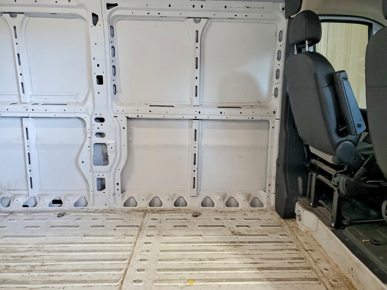 2025 RAM PROMASTER 2500 CARGO — Фото 11 из 13