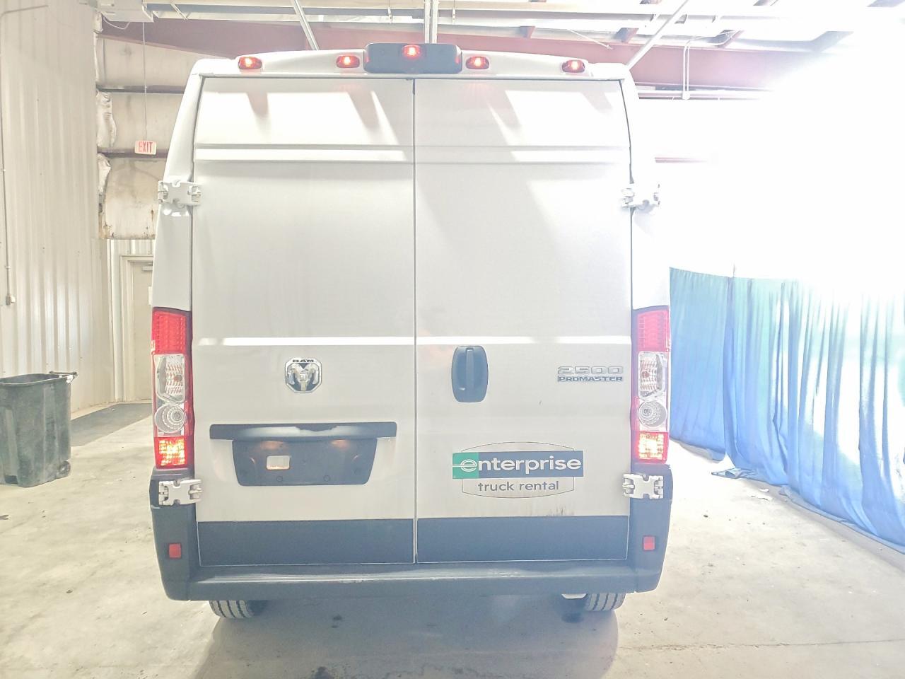 2025 RAM PROMASTER 2500 CARGO — Фото 6 из 13