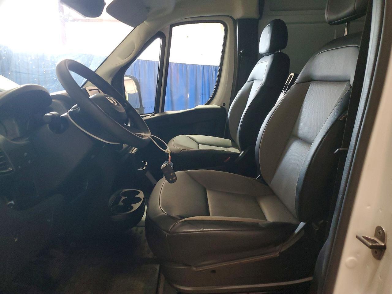 2025 RAM PROMASTER 2500 CARGO — Фото 7 из 13